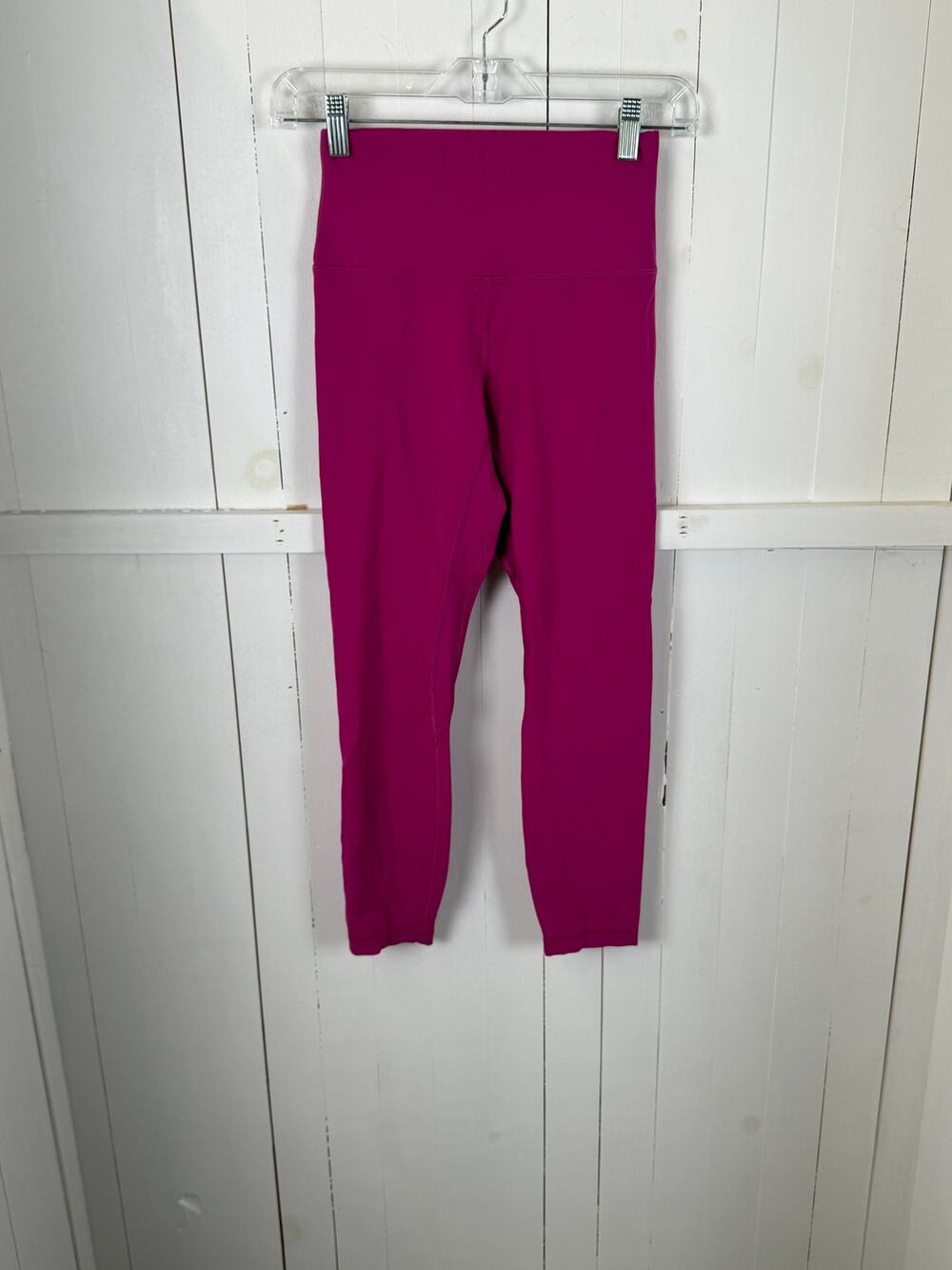 Lululemon Purple Capri Leggings Size 4 Nylon Pre-Owned